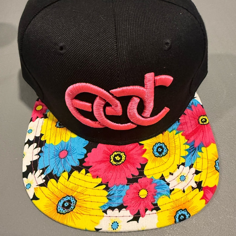 EDC Black and Floral Women's Cap